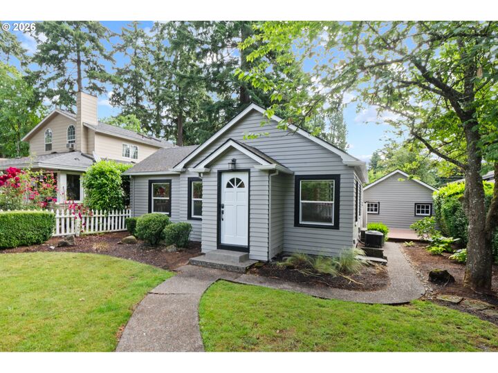 Property Photo: 655 8th St OR 97034