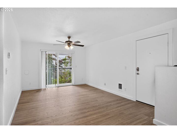 Property Photo: 5482 SW Alger Ave 12 OR 97005