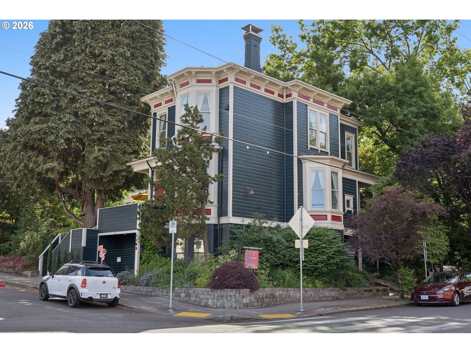 Property Photo: 1708 SW Columbia St OR 97201