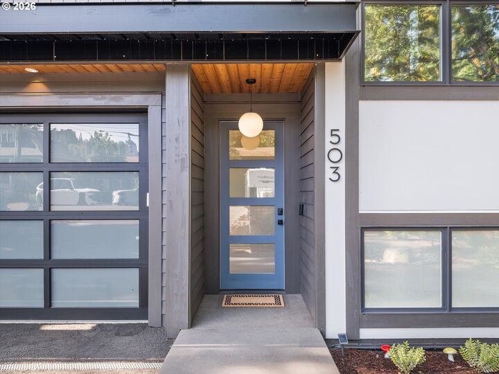 Property Photo: 503 Laurel St OR 97034