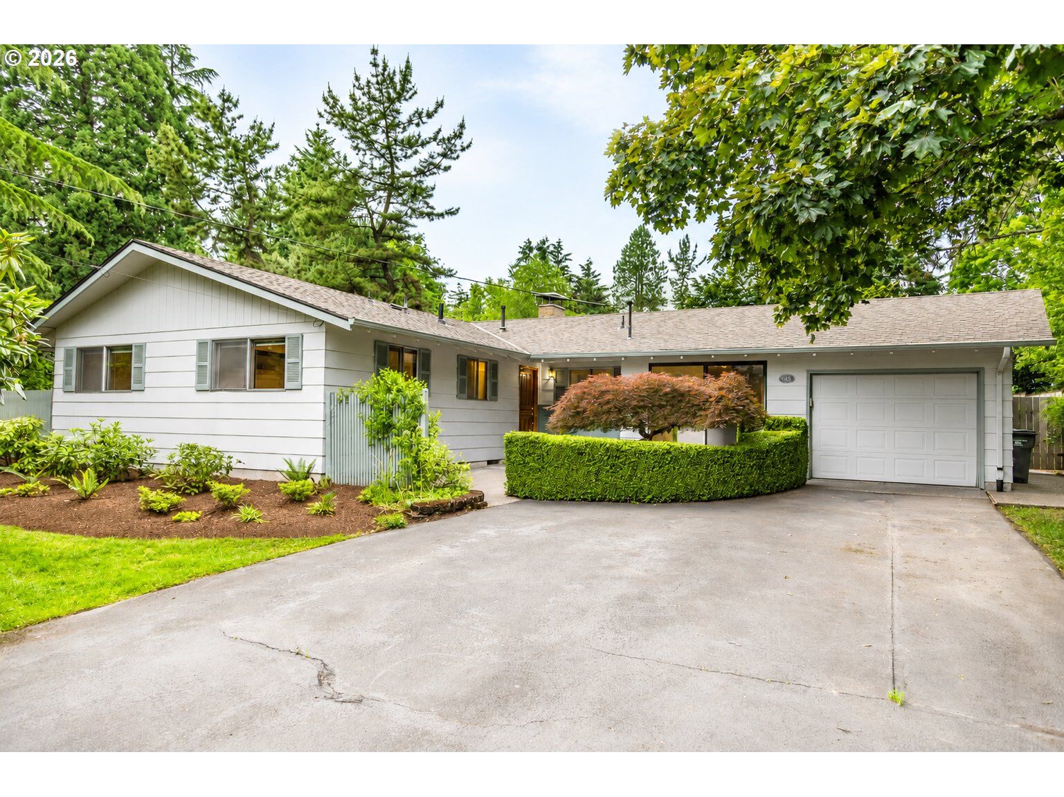 Property Photo: 145 S Ridge Dr OR 97219