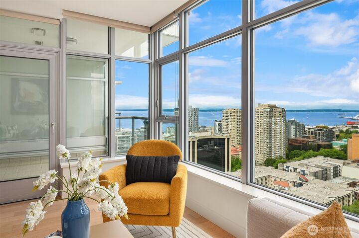 Property Photo:  588  Bell Street 2408S  WA 98121 