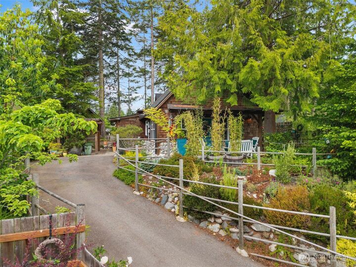 Property Photo:  2437  Eddy Street  WA 98368 