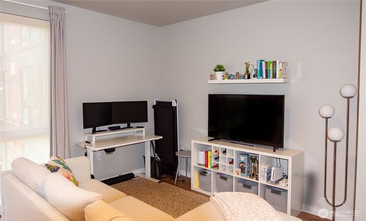 Property Photo: 1085 103rd Avenue NE 406 WA 98004