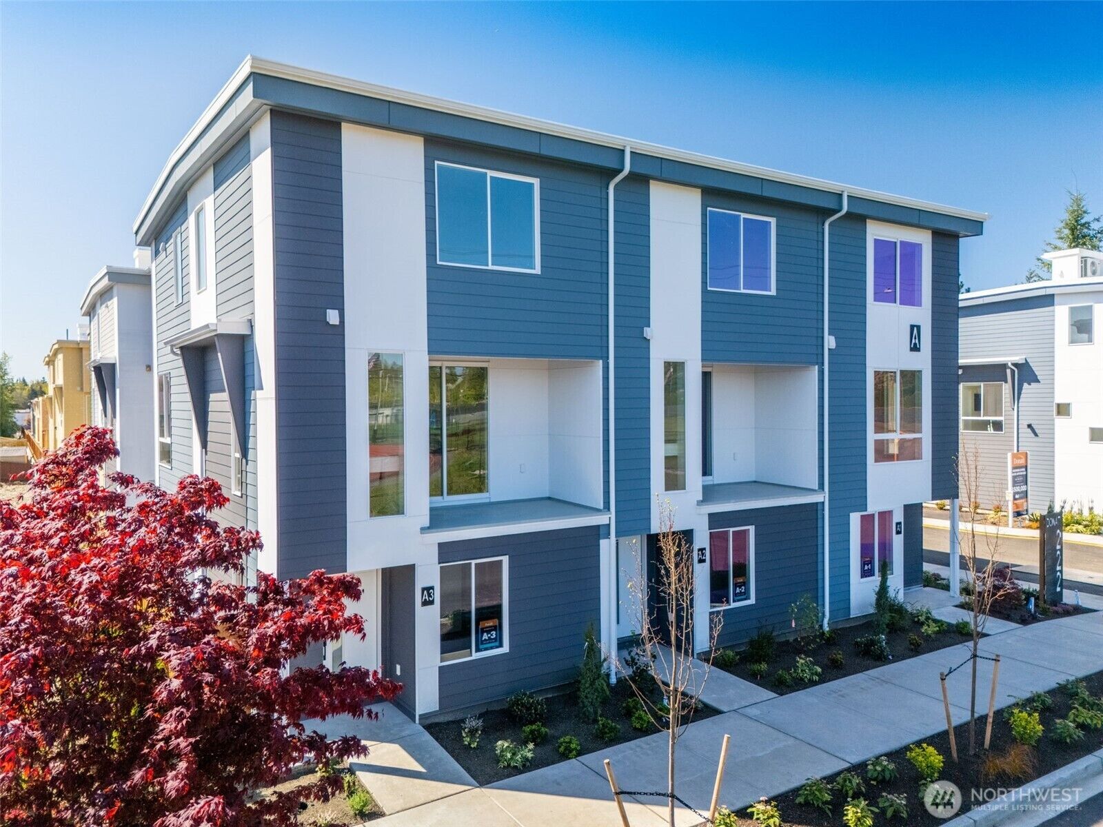 Property Photo:  222  124th Street SW E2  WA 98204 