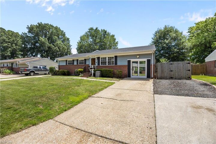Property Photo:  1211 Jewell Ave  VA 23701 