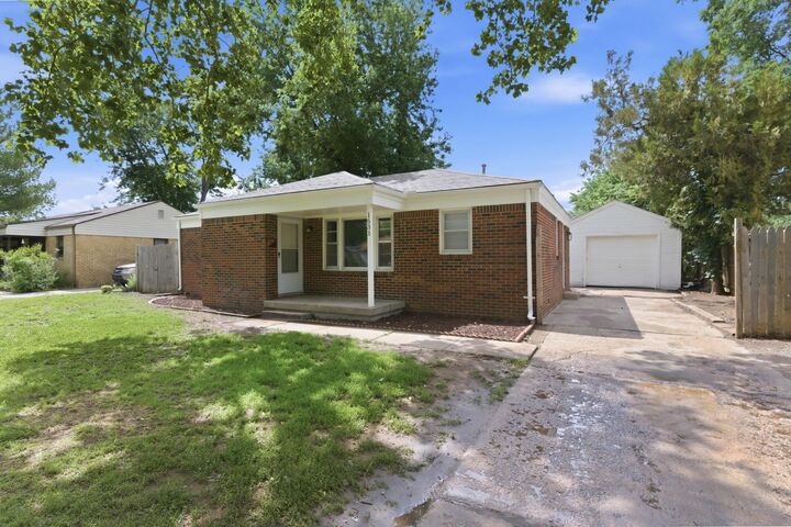 Property Photo: 1531 E Crowley KS 67216