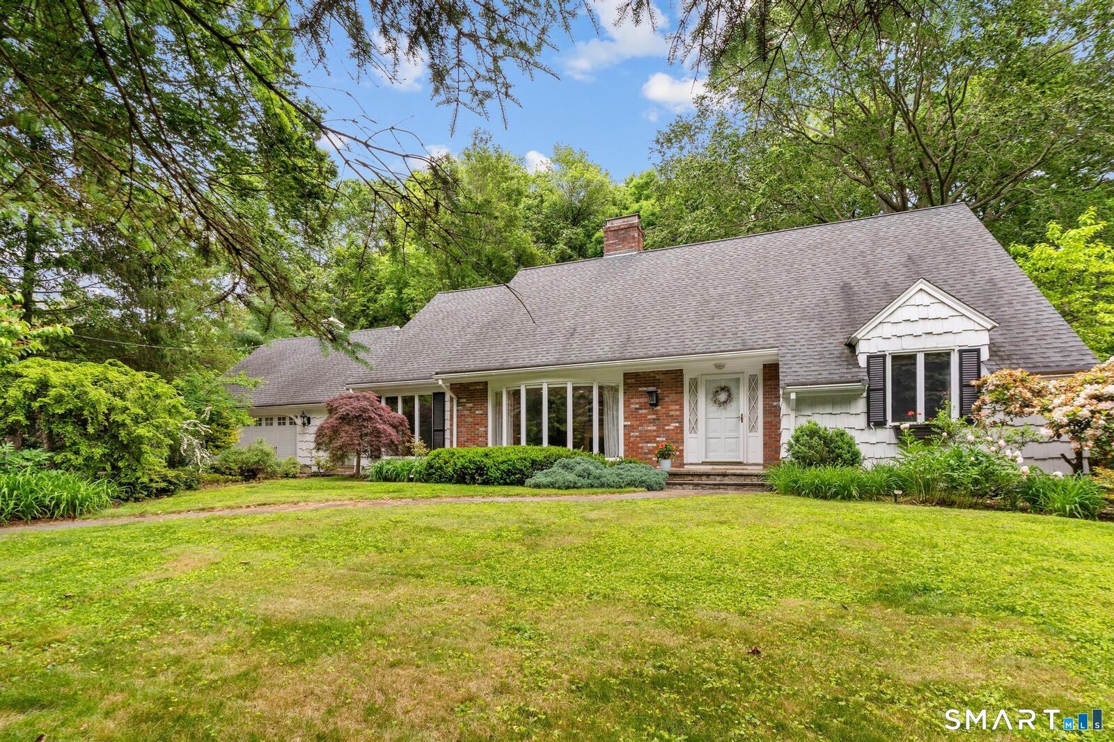 Property Photo: 30 Fox Chase Lane CT 06107