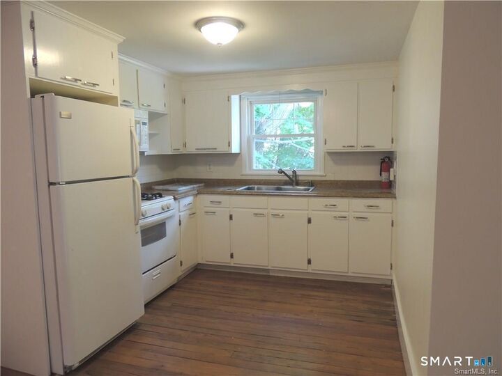 Property Photo:  382 Winthrop Avenue 3  CT 06511 