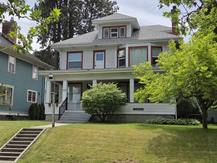 Property Photo:  1321 W 11th Ave  WA 99204 