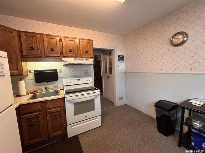Property Photo: 212 3rd Avenue E SK S0L 1S0