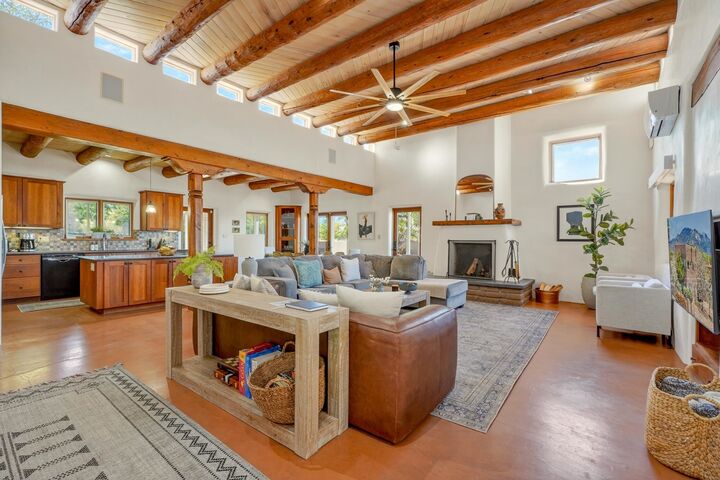 Property Photo:  36 Mariposa Rd  NM 87514 