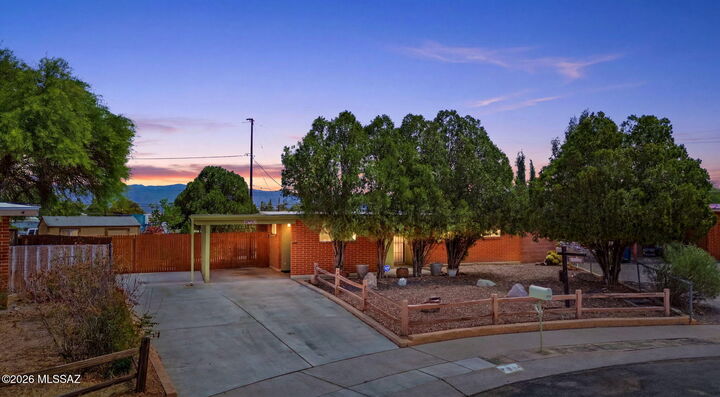 Property Photo: 7957 E 19th Place AZ 85710