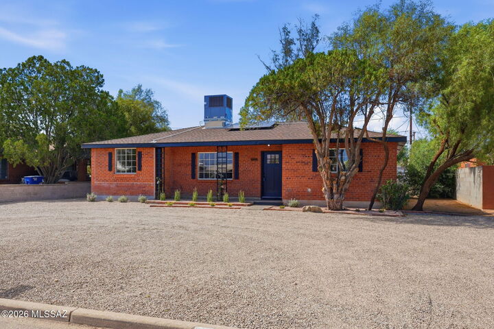 Property Photo: 3550 E Hampton Street AZ 85716