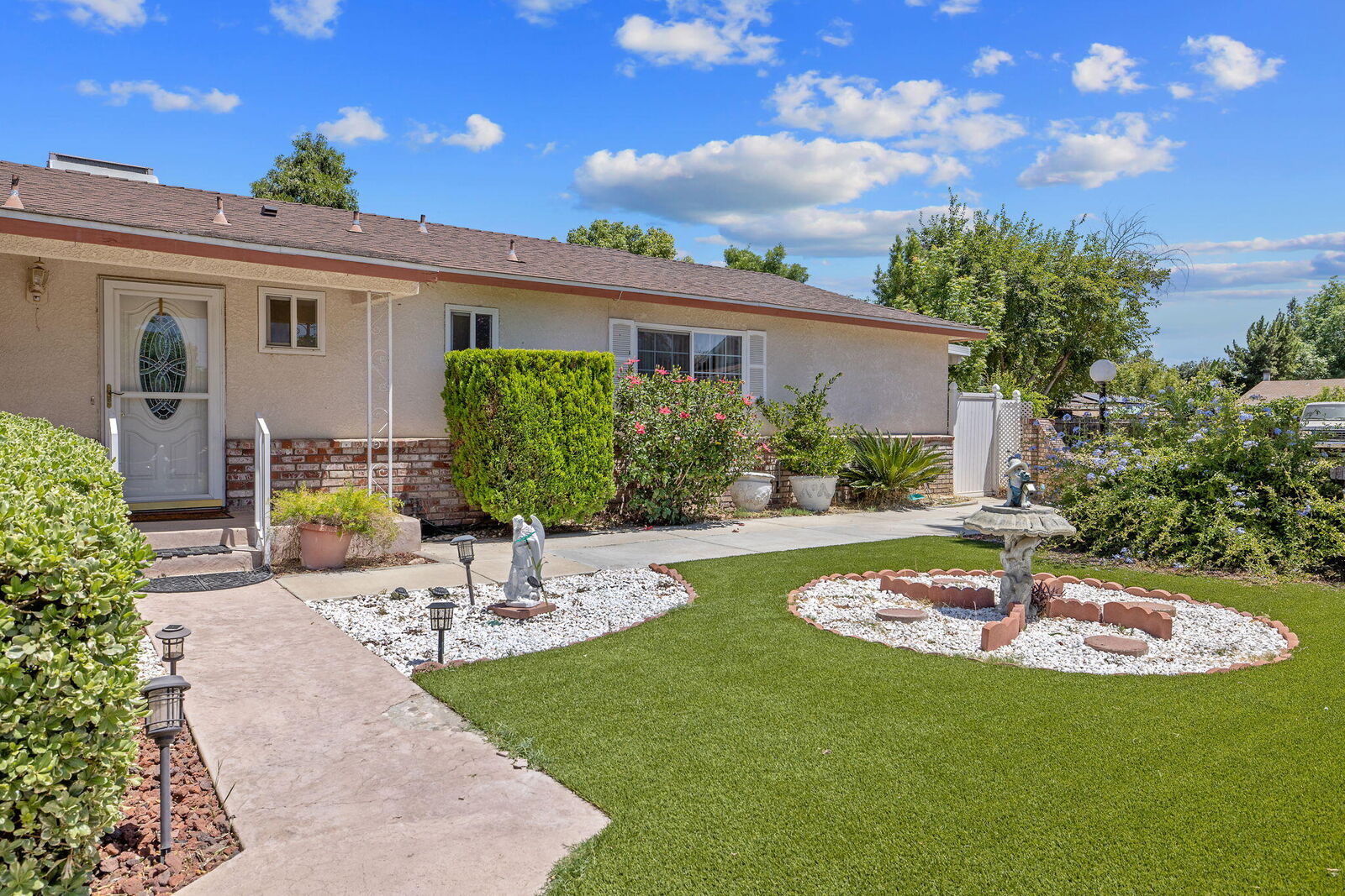 Property Photo: 4909 E Fillmore Avenue CA 93727