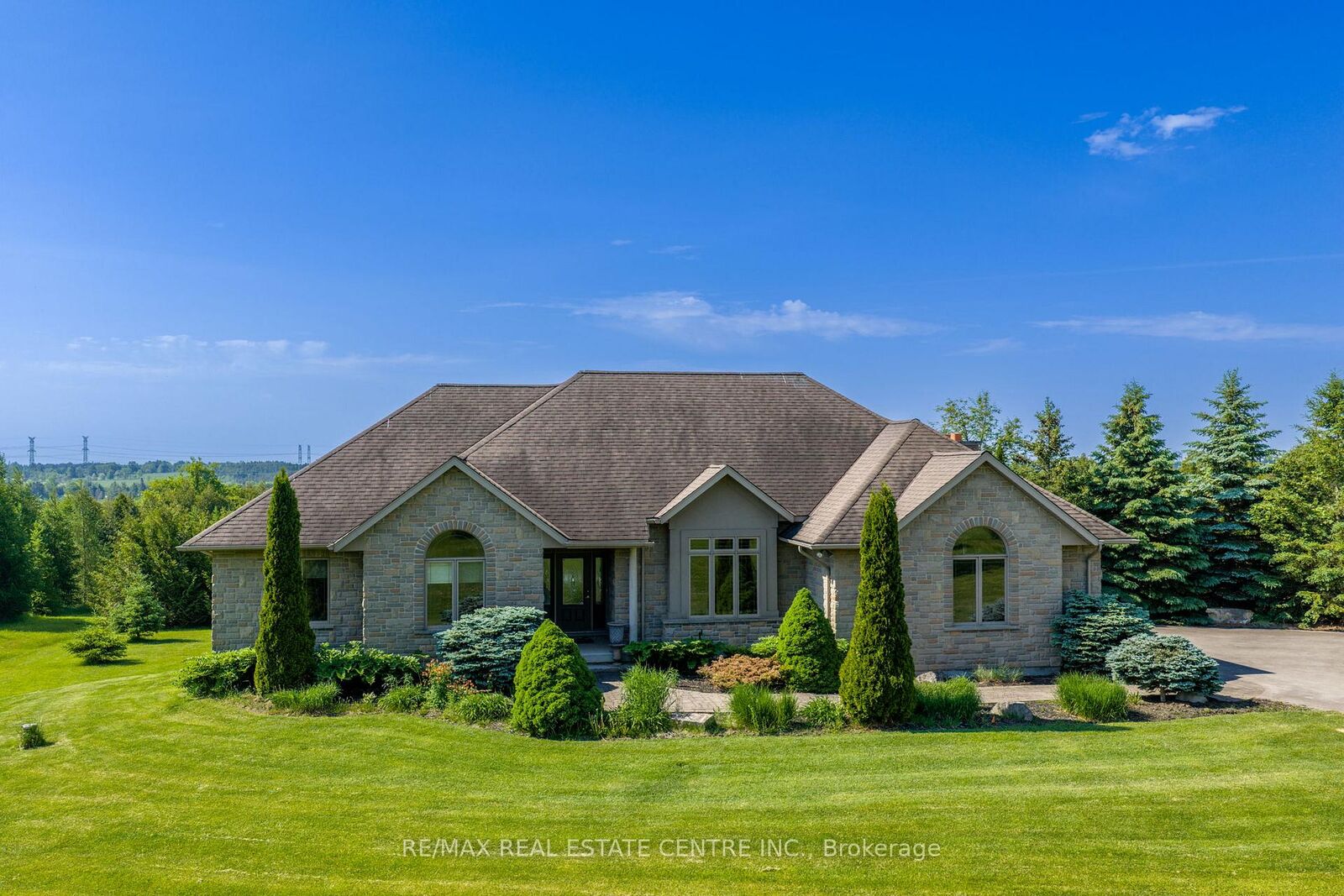 Property Photo: 9129 Sideroad 17 Side Road ON N0B 1Z0