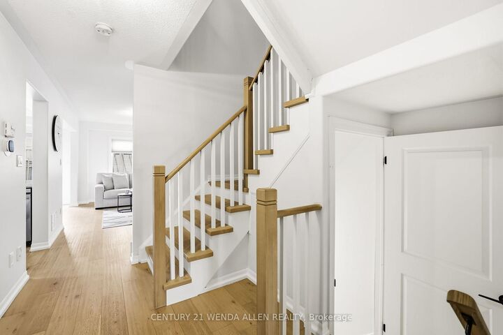 Property Photo:  1821 Shelburne Street  ON L1K 0T3 