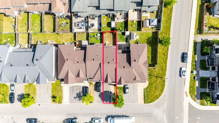Property Photo: 605 Sunburst Street ON K1T 0L1