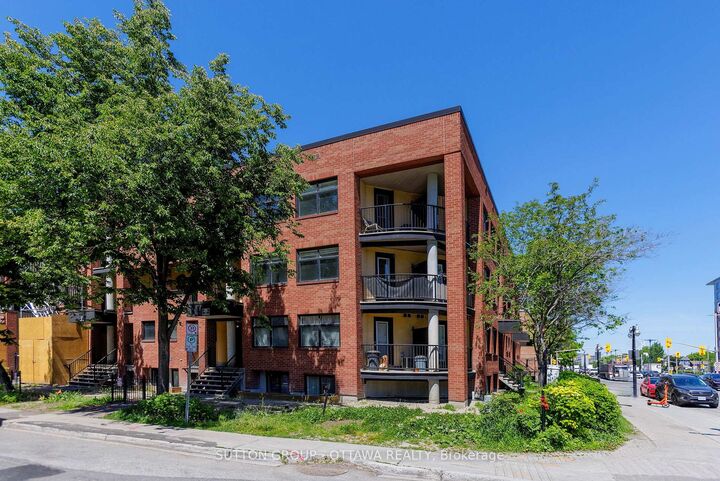 255 Clarence Street 10 — photo 1