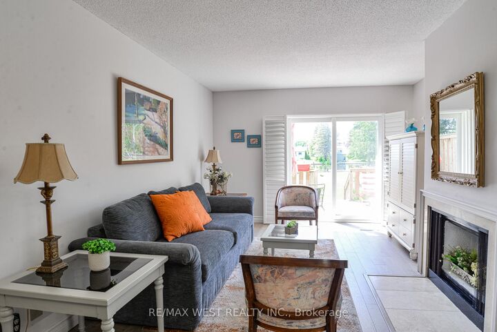 Property Photo: 60 Laguna Parkway 16 ON L0K 1B0