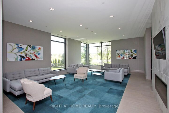 Property Photo: 555 William Graham Drive 436 ON L4G 3H9