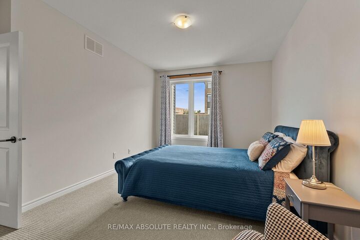 Property Photo: 231 Shinny Avenue ON K2B 0V9