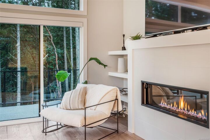 Property Photo: 266 Crestline Terr BC V9T 0H1