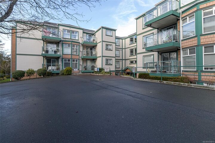 894 Vernon Ave #212 — photo 1