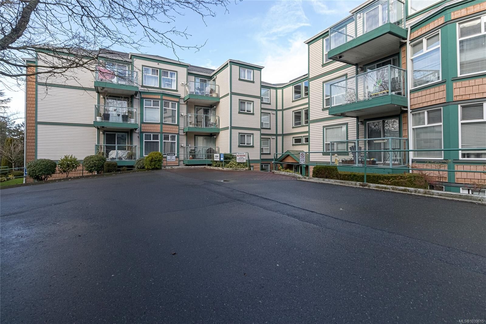Property Photo: 894 Vernon Ave #212 BC V8X 2W6
