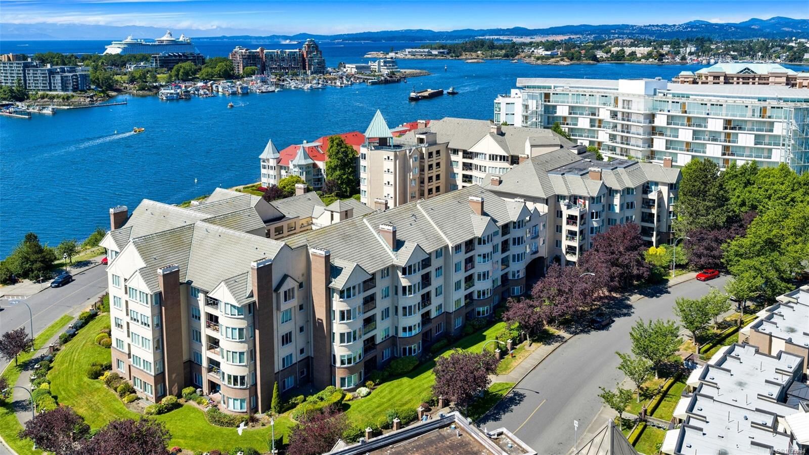 Property Photo:  50 Songhees Rd #204  BC V9A 7J4 