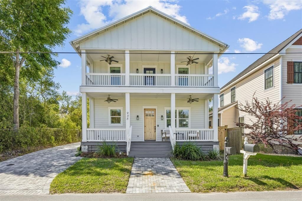 Property Photo:  908 White Street  FL 32034 
