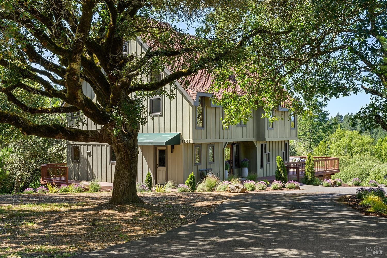 Property Photo: 1607 W Sexton Road CA 95472