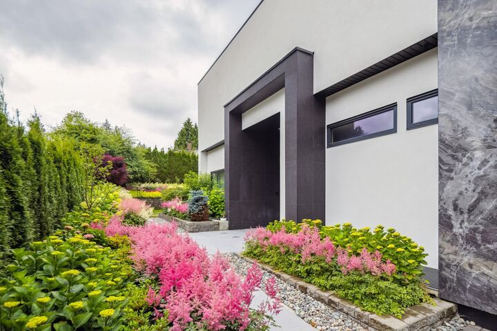 6363 Buckingham Drive — photo 1