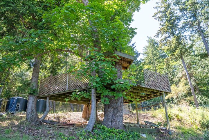 Property Photo: 7911 Bedwell Drive BC V0N 2M2