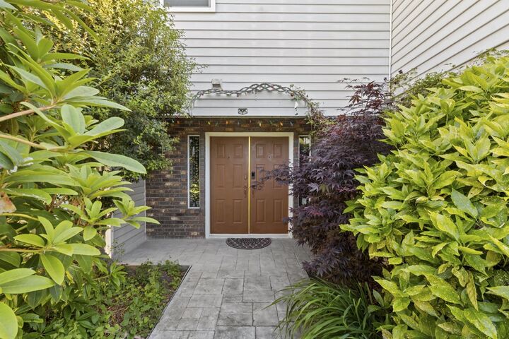 Property Photo: 956 161A Street BC V4A 7W6