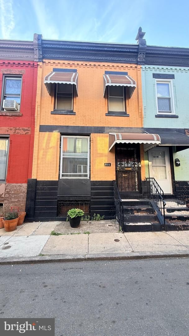 Property Photo:  1616 N Dover Street  PA 19121 
