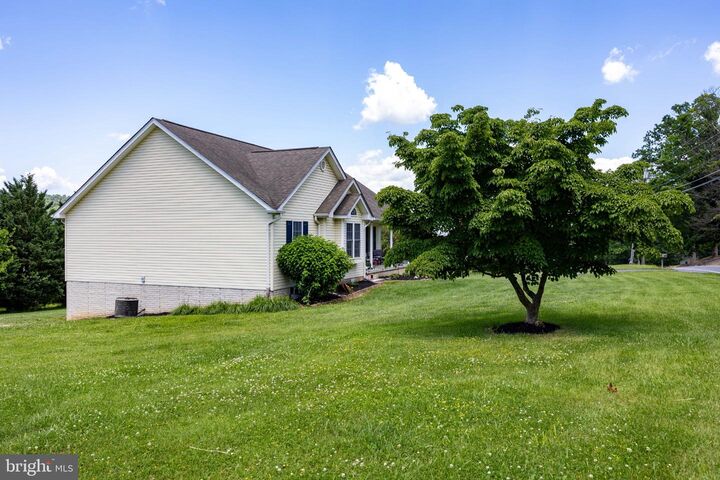 Property Photo:  677 Ridge Road S  WV 25403 