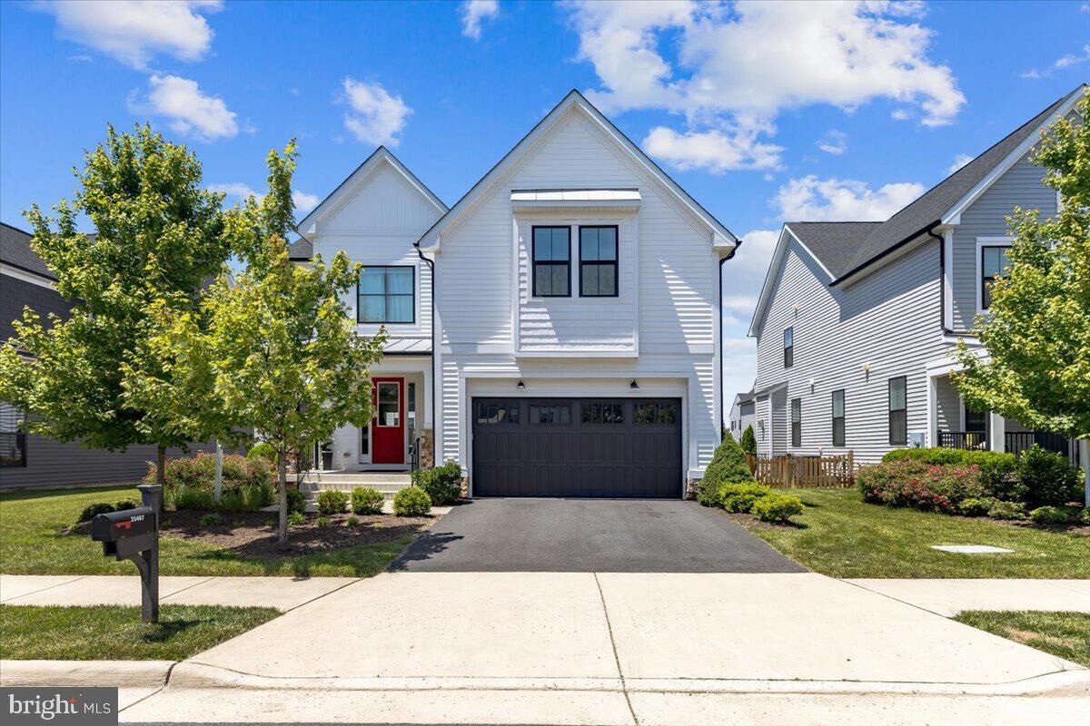 Property Photo:  25467 Byrnes Crossing Drive  VA 20152 