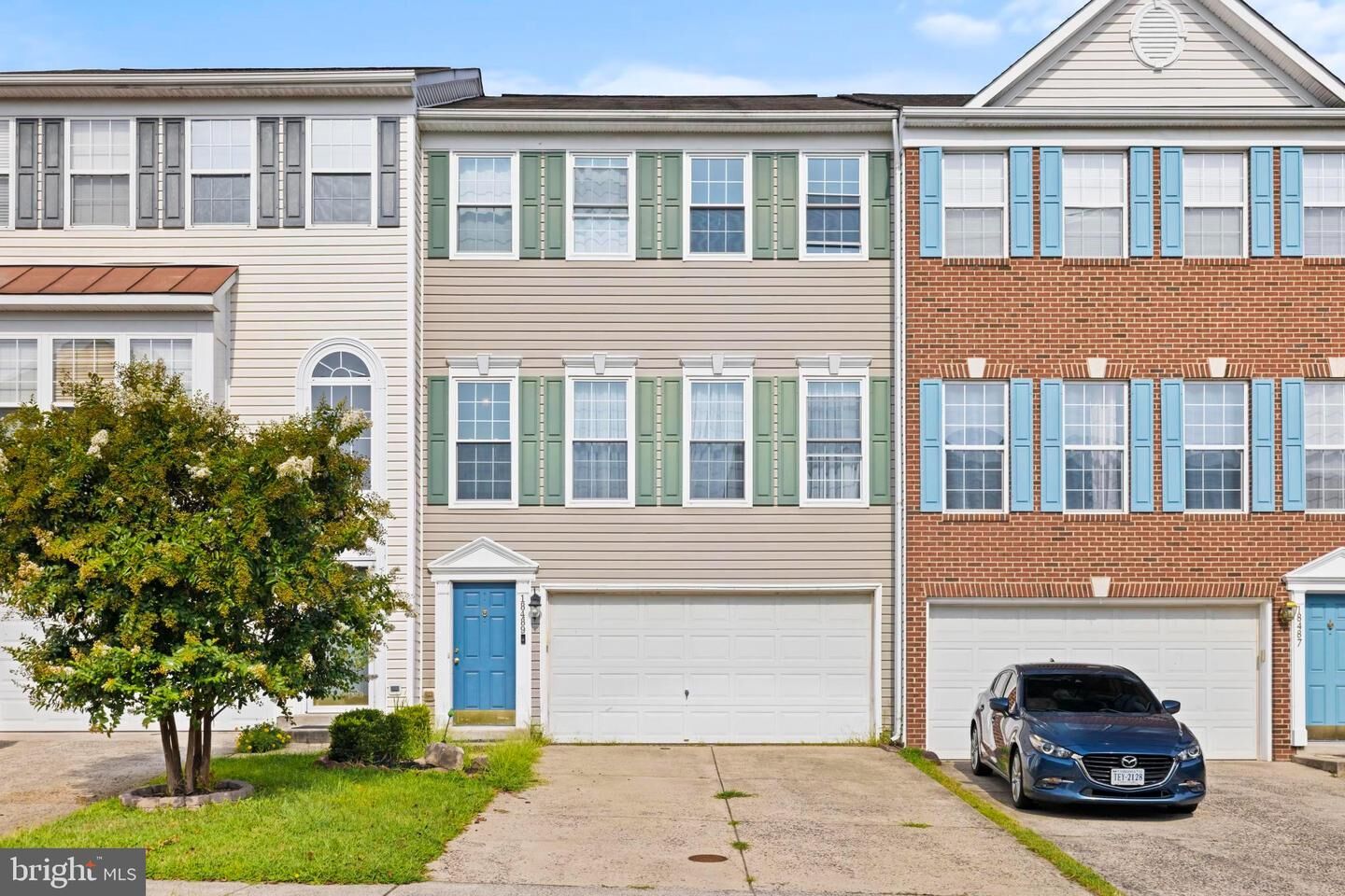 Property Photo: 18489 Sierra Springs Square VA 20176