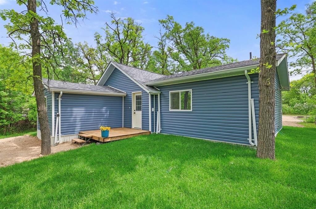 Property Photo: 11 1st Street MB R0A 1T0