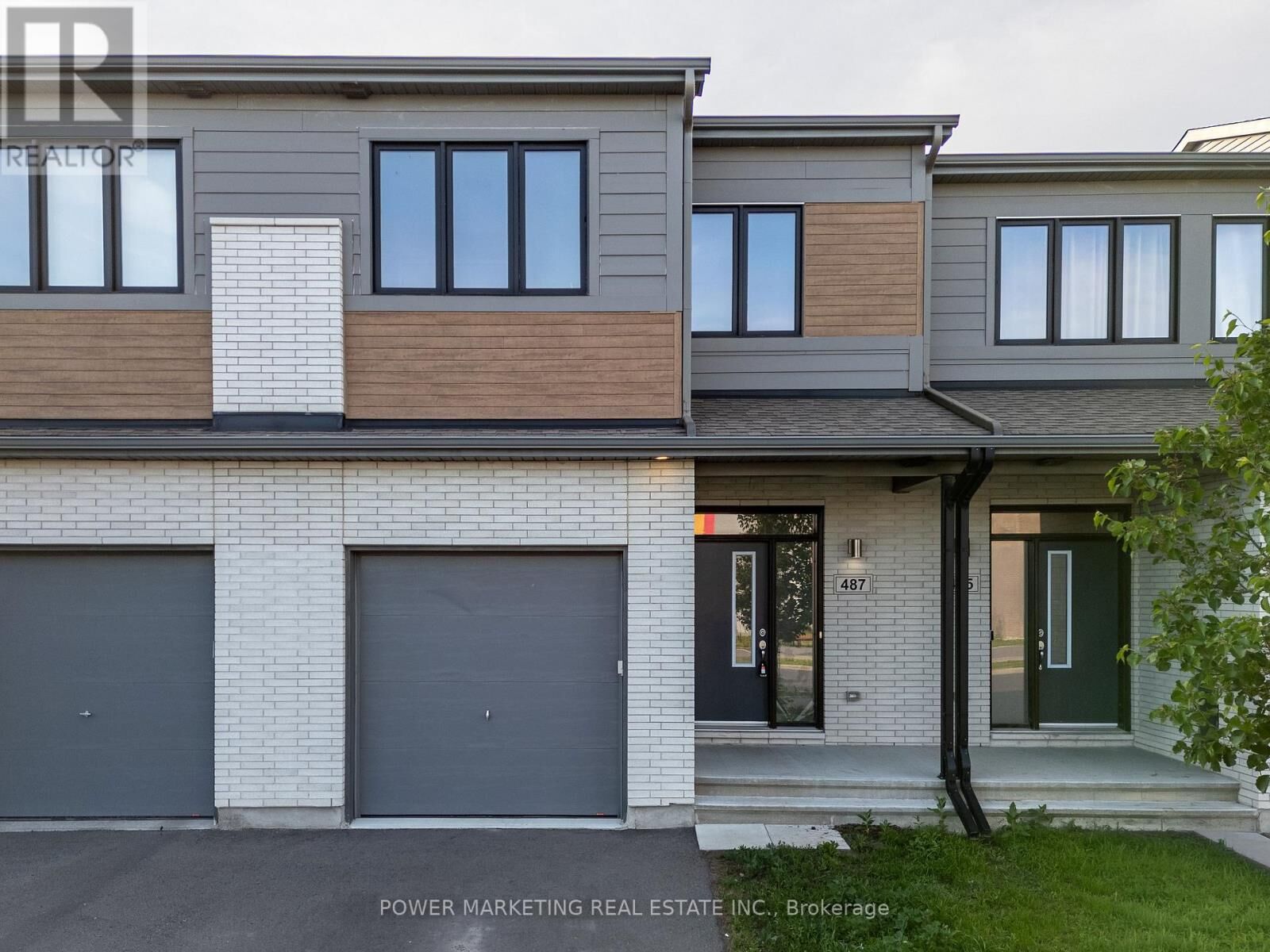 Property Photo: 487 Cope Drive ON K2S 1B6