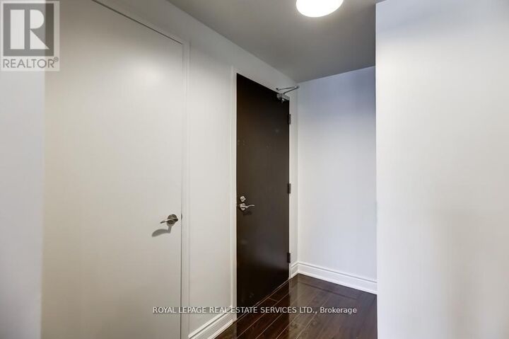 Property Photo:  1 Valhalla Inn Road 201  ON M9B 1S9 