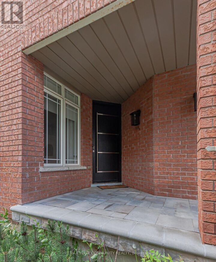 Property Photo: 117 Littleside Street ON L4E 3V5