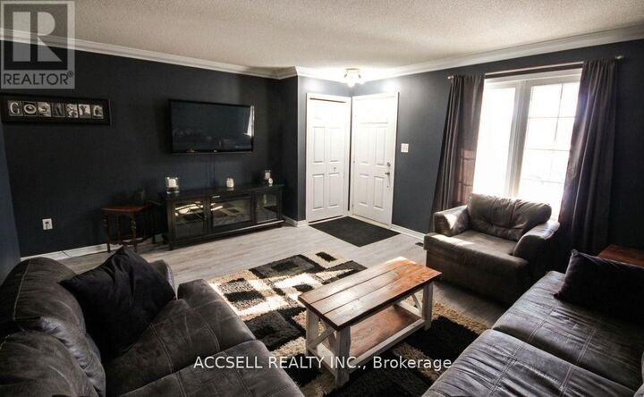 Property Photo: 635 Highview Drive ON N5R 5E7