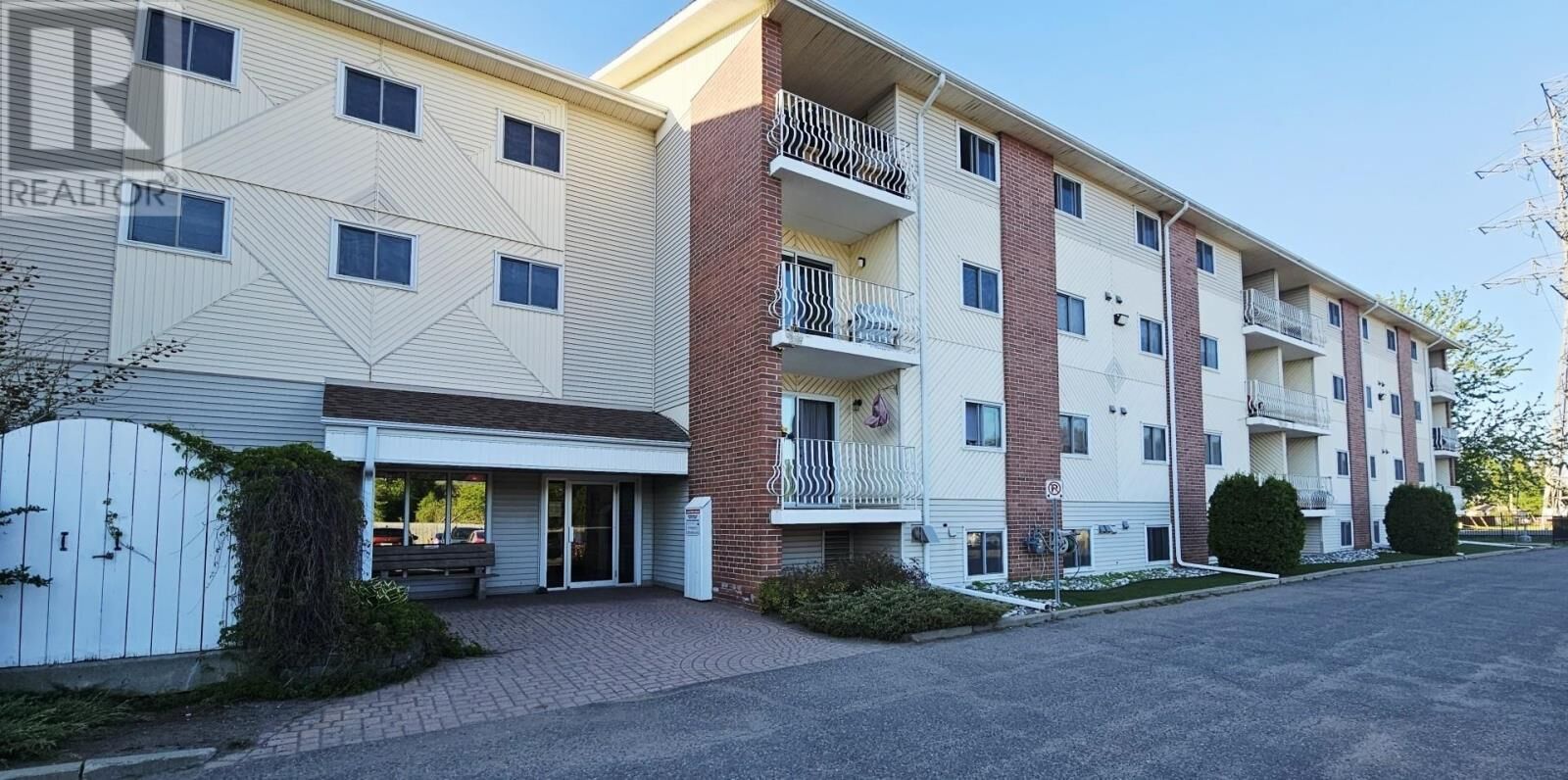 Property Photo:  210 725 James St S  ON P7E 6N3 