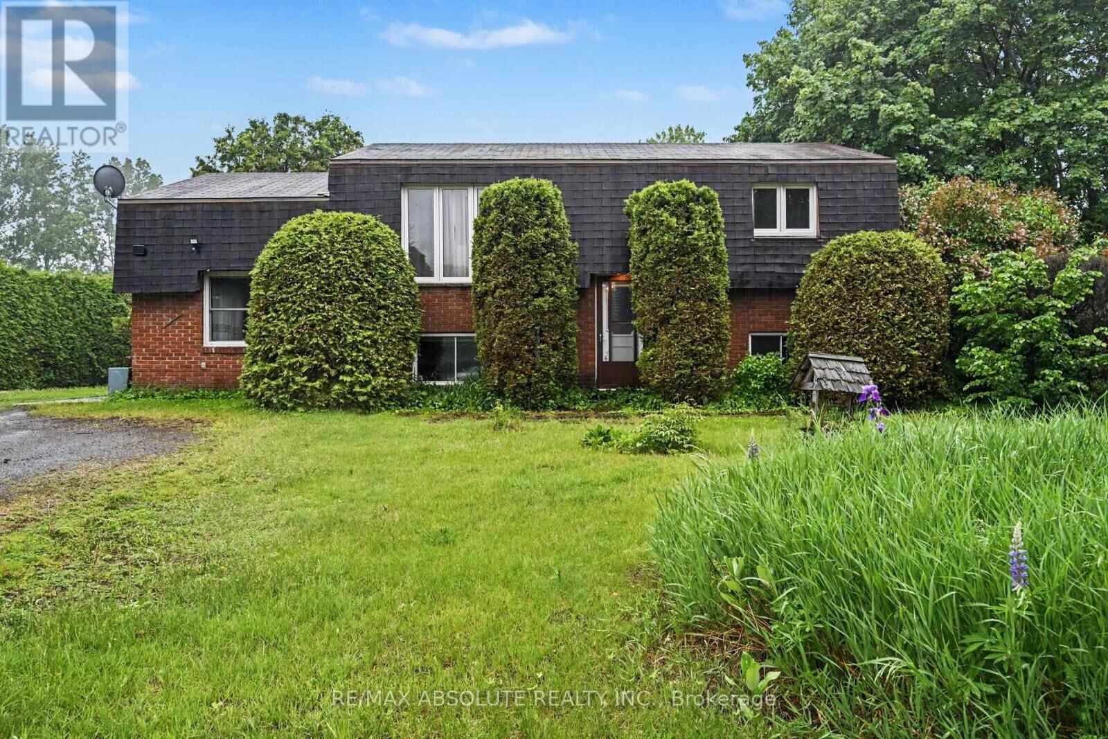 Property Photo:  5333 Highway 17  ON K7S 3G7 