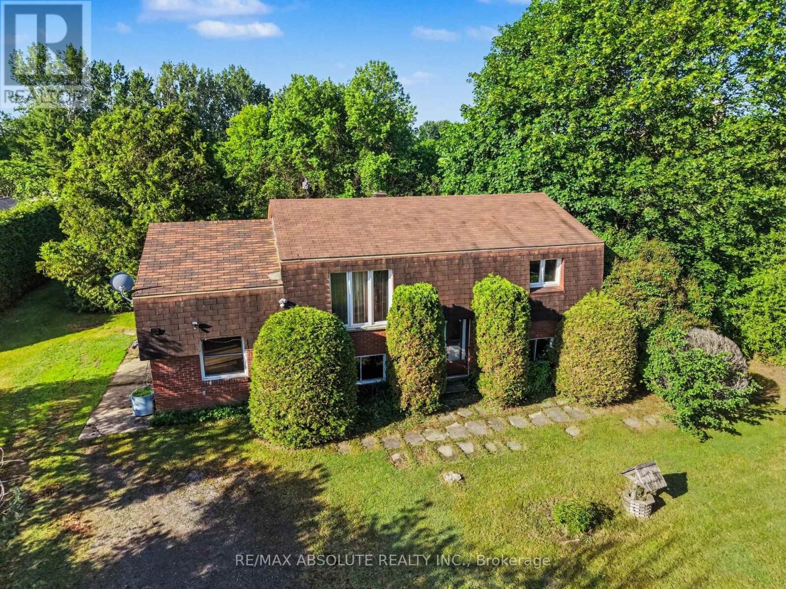 Property Photo: 5333 Highway 17 ON K7S 3G7