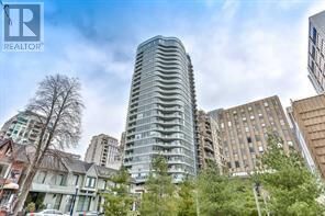 Property Photo:  88 Cumberland Street 810  ON M5R 1A3 
