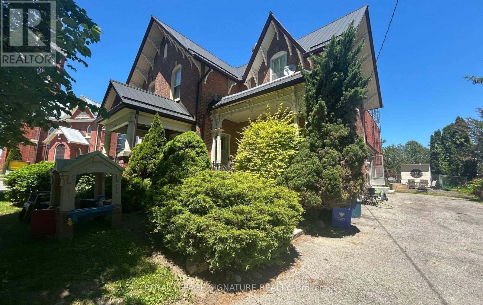 Property Photo:  114 Church Street  ON L1C 1T2 