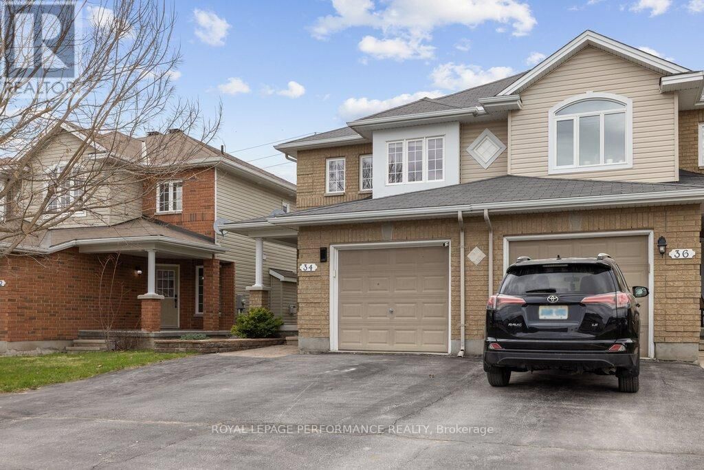 Property Photo: 34 Moe Robillard Street ON K7S 0C2